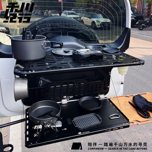 X-STREAM Land Rover Defender Tailgate Rack – Wooden Foldable Table Panel, Rear Door Organizer, MOLLE-Compatible Tactical Board, Overland Gear – Single / Double Layer – Compatible with Defender 110 / 90 (2020–2025) Double wooden board model